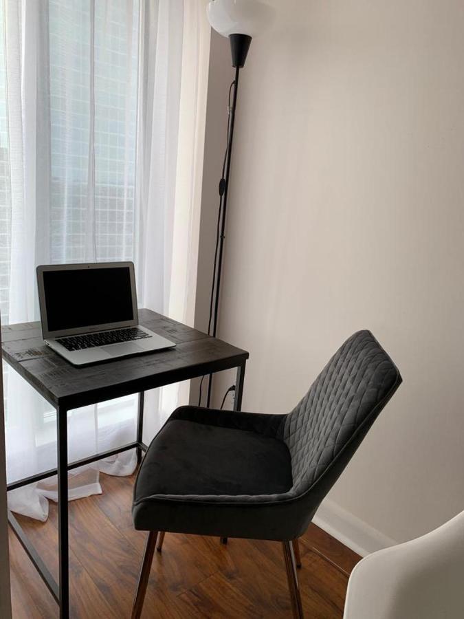 Apartment/2Bedrooms/2 Full Bathrooms/Free Parking Toronto Exteriér fotografie