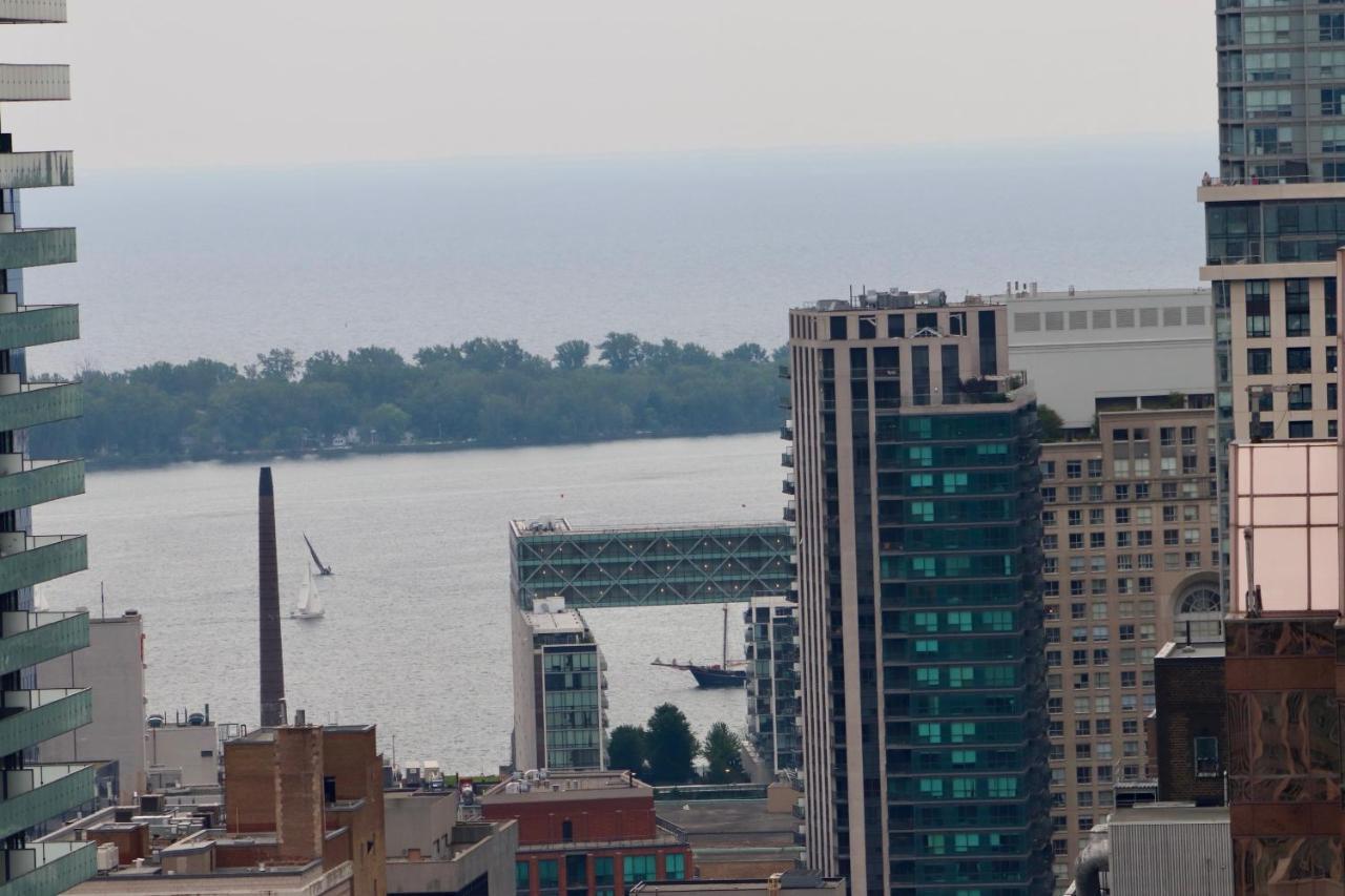 Apartment/2Bedrooms/2 Full Bathrooms/Free Parking Toronto Exteriér fotografie